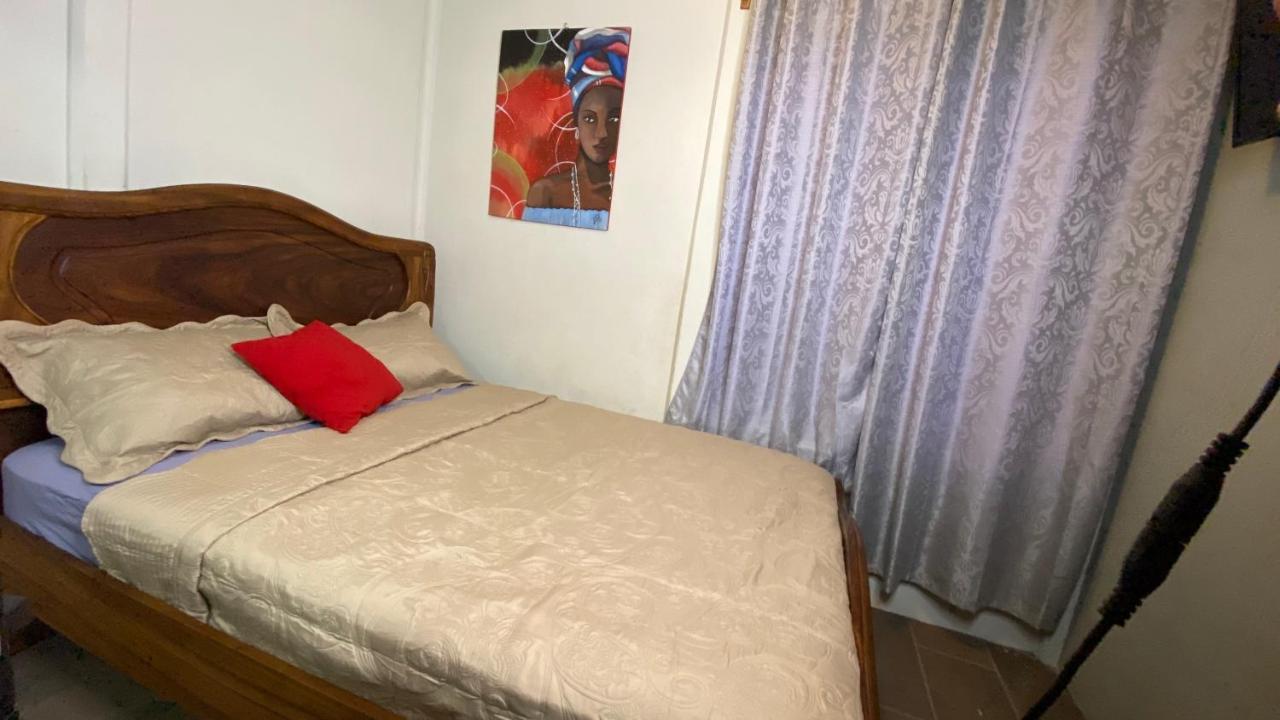 Harmonious House Apartment Sierpe Bagian luar foto