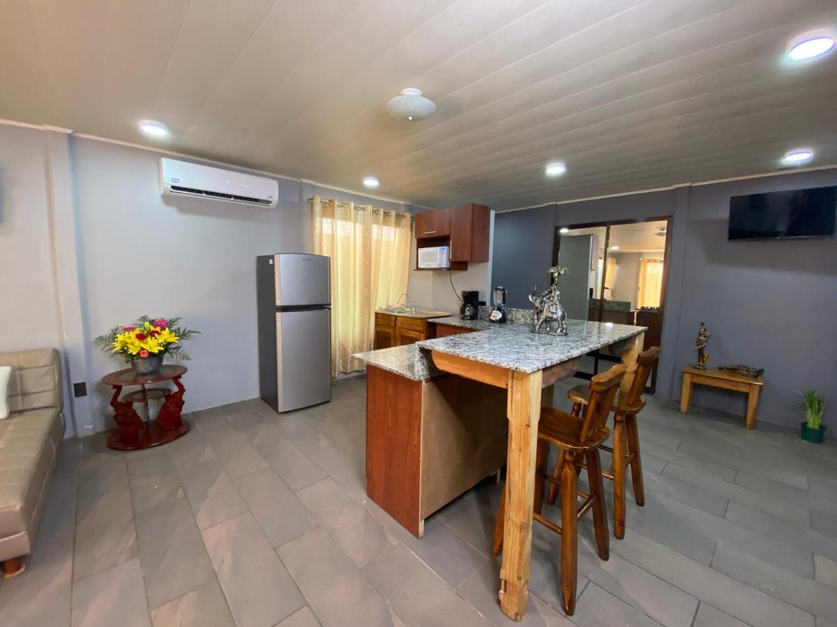 Harmonious House Apartment Sierpe Bagian luar foto