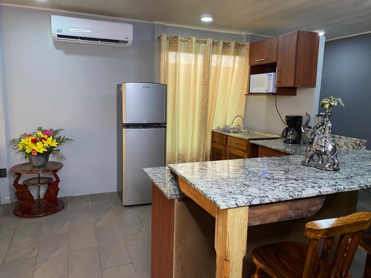 Harmonious House Apartment Sierpe Bagian luar foto