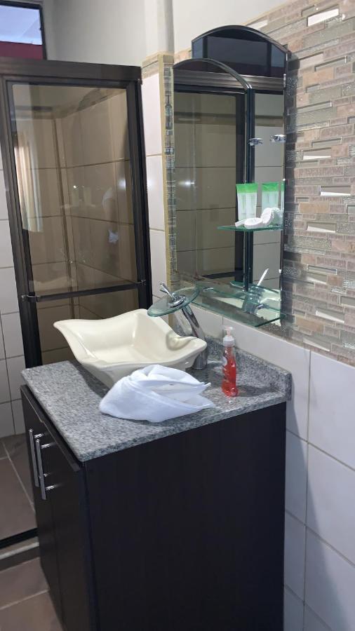 Harmonious House Apartment Sierpe Bagian luar foto