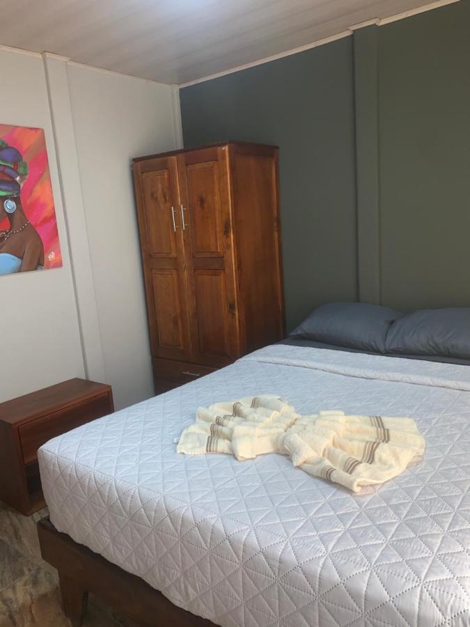 Harmonious House Apartment Sierpe Bagian luar foto