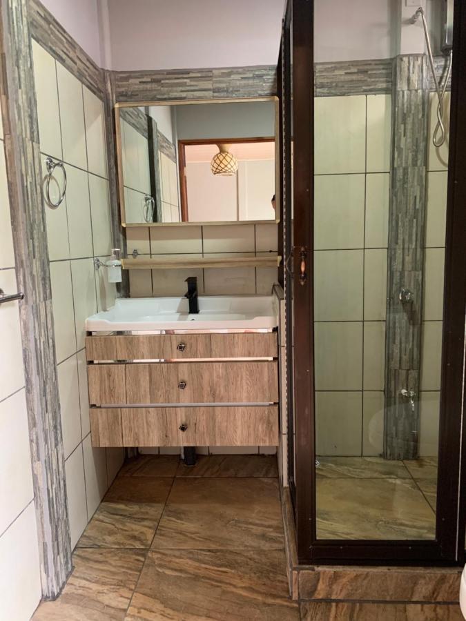 Harmonious House Apartment Sierpe Bagian luar foto